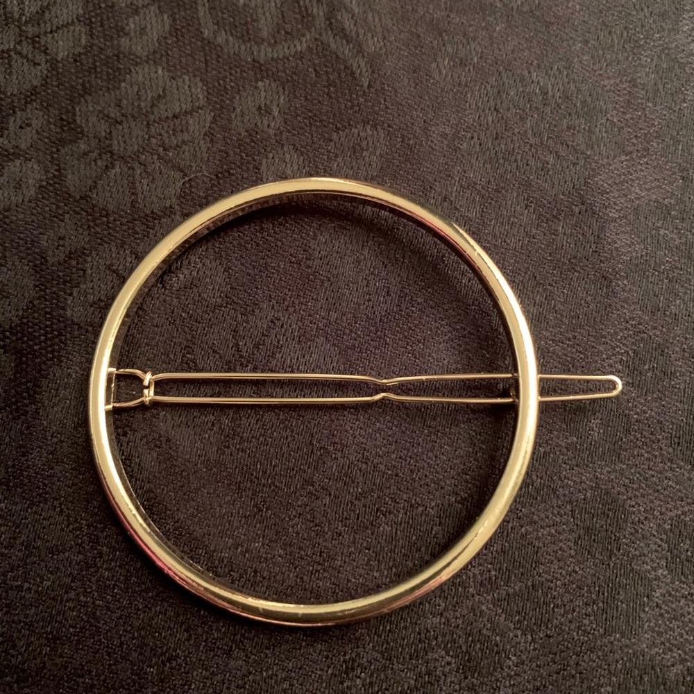 Large Circle Barrette in Gold